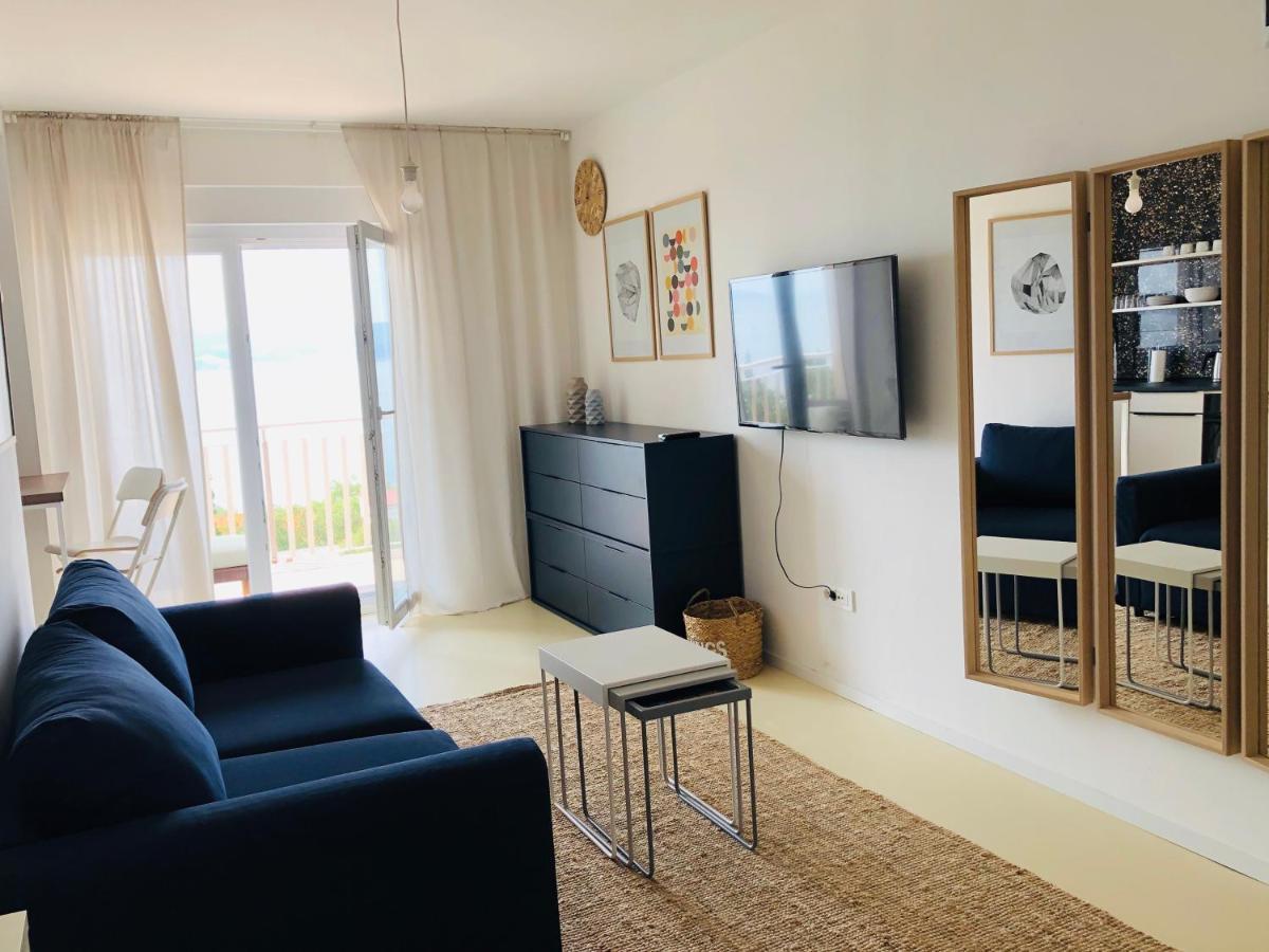 Apartman Meghan Novi Vinodolski Buitenkant foto